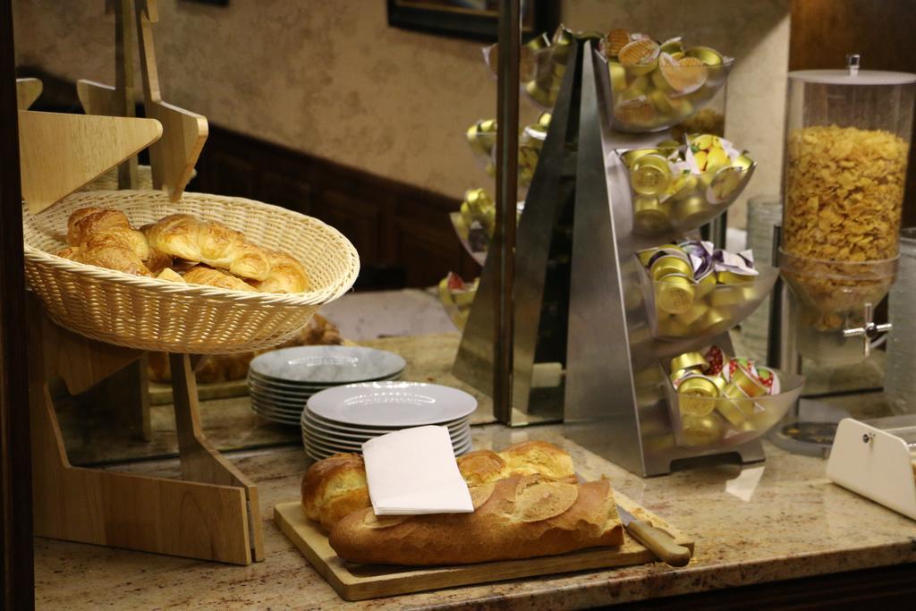 Calvy Hotel Geneva Luaran gambar